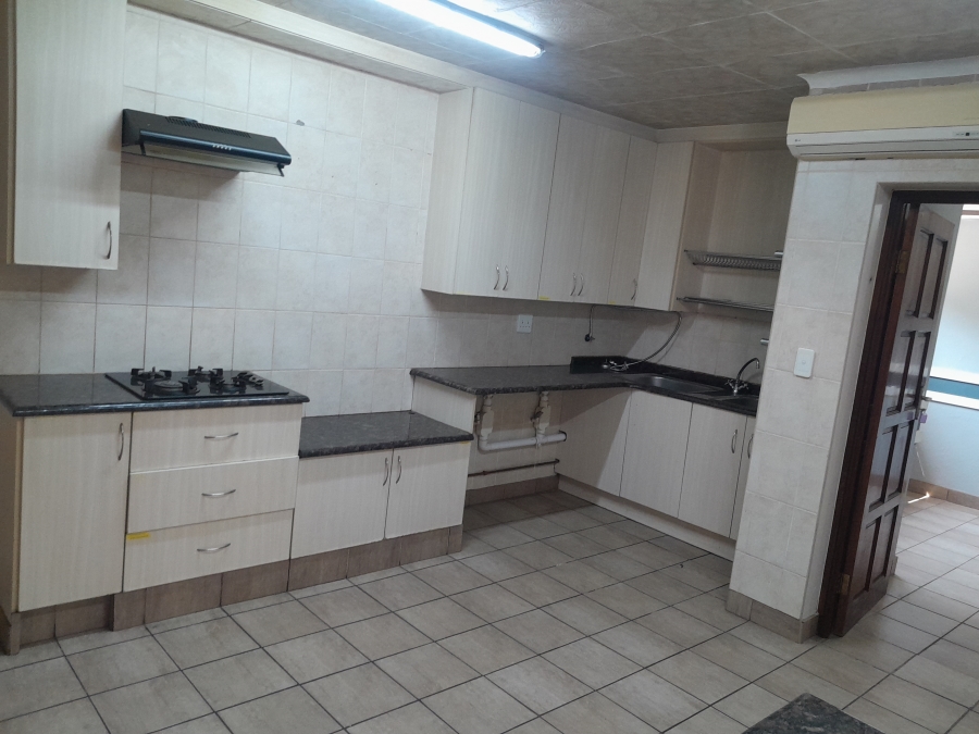 11 Bedroom Property for Sale in Bodorp North West